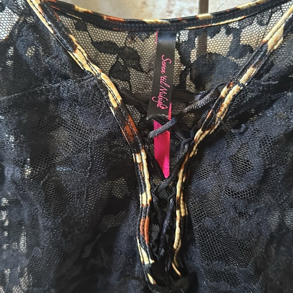 This is a teddy I modeled and it’s Seven ‘til Midnight lace leopard lining!NWOT - Picture 4 of 6